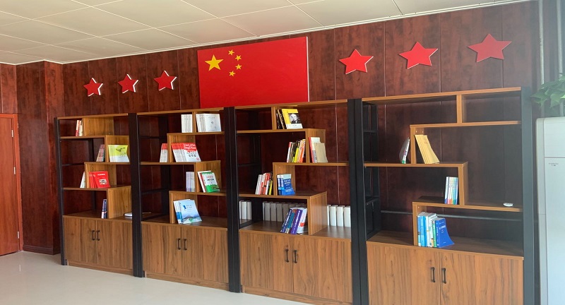 【能環(huán)熱力】“贈人玫瑰、手留余香”能環(huán)熱力開展員工自愿捐贈圖書活動 (2).jpg